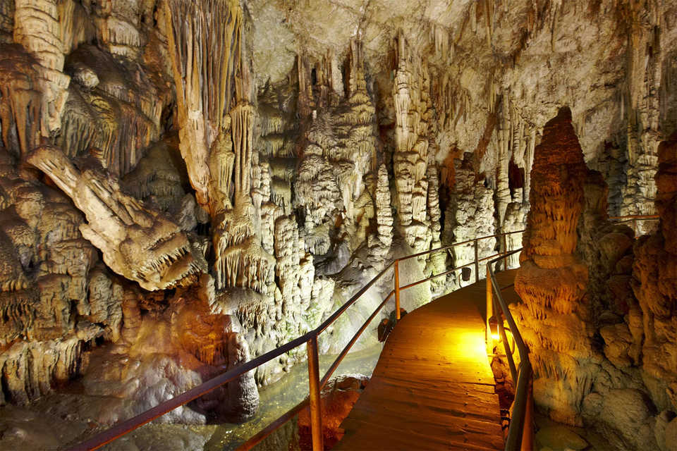 Dikteon Cave (Psychro Cave)