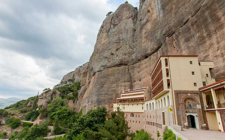 Монастырь Мега Спилео, Калаврита