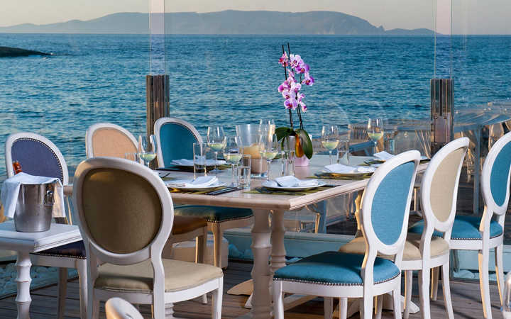 Knossos Beach Swell Restaurant