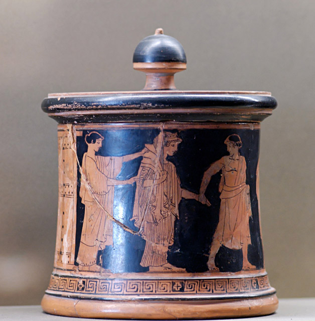 Аттическая краснофигурная пиксида. Вазописец свадеб. Лувр. Ок. 470—460 гг. до н. э