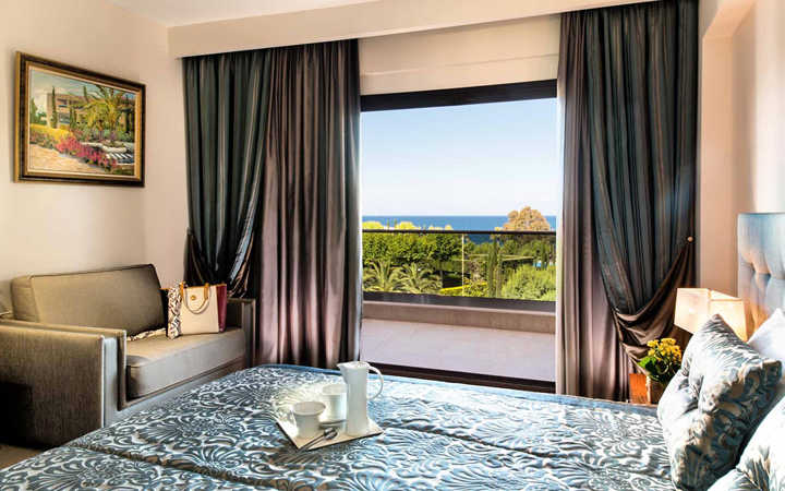 Elegant Double Room, Side Sea View
