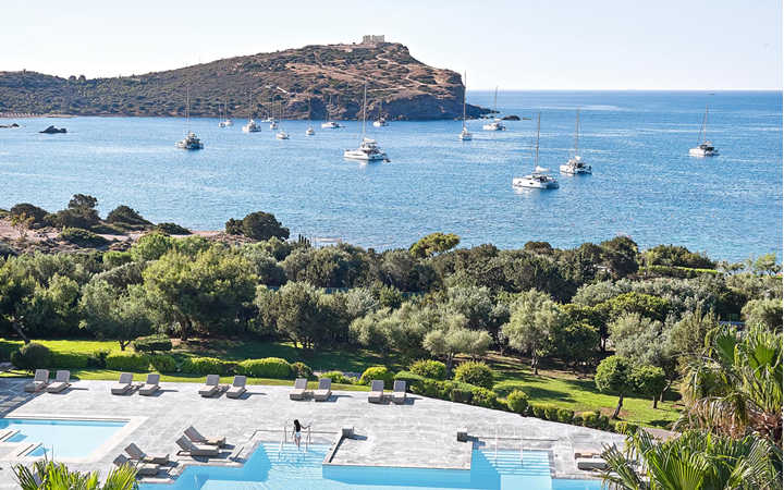 Beautiful poolscape by the Temple of Poseidon