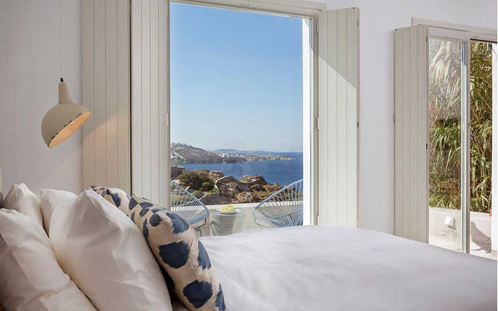 Honeymoon Sea View Suite with outdoor Jacuzzi
