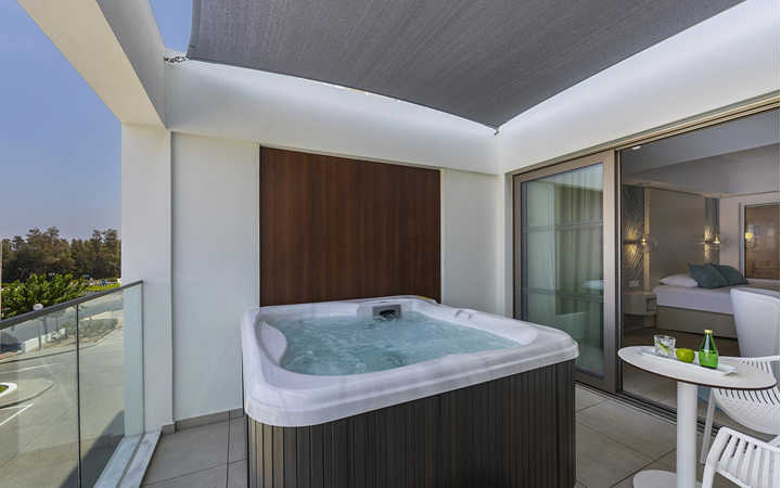 Junior Suite with Private Outdoor Hot Tub