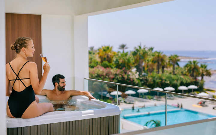 Junior Suite with Sea View and Private Outdoor Hot Tub