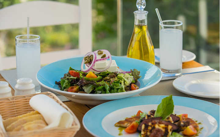 Mourayio Greek Taverna