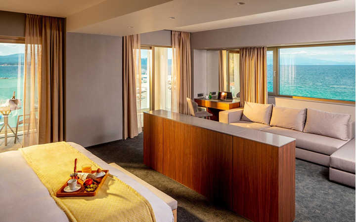 Supreme Sea View Suite