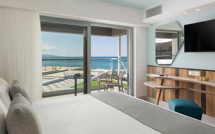 Family 4 Bedded Room Sea View