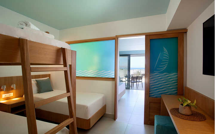 Family 5 Bedded Room Sea View