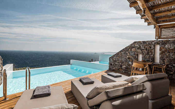 Premium Suite Pool