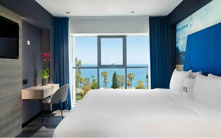 Space Executive Room Front Sea View