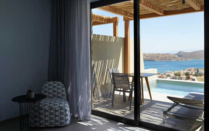 Two Bedroom Interconnecting Rooms with Private Pool