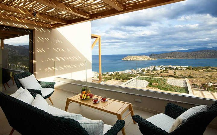 Prestige 3 Bedroom Family Pool Suite