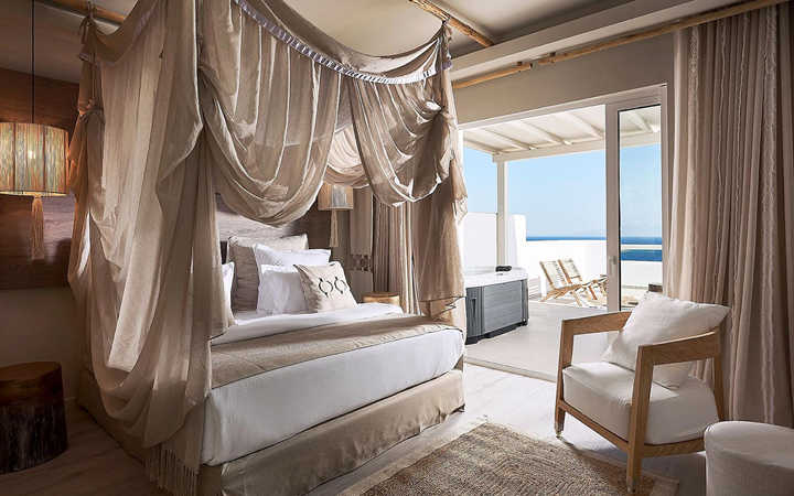 Honeymoon Sea View Suite with Private Hot Tub