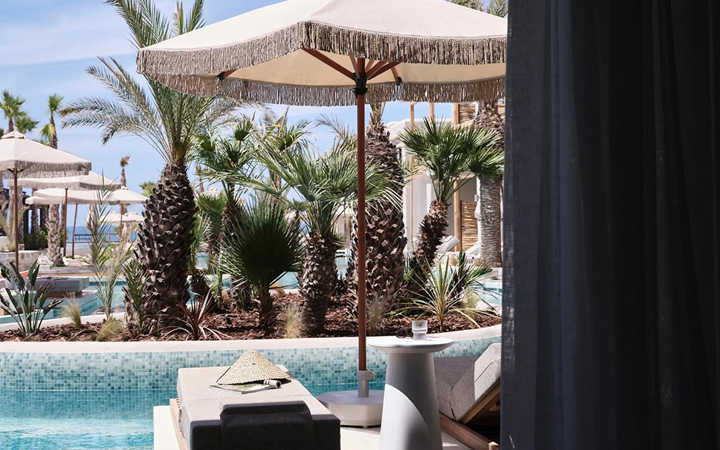 Luxe Swim-Up Room Luxe Swim-Up Room