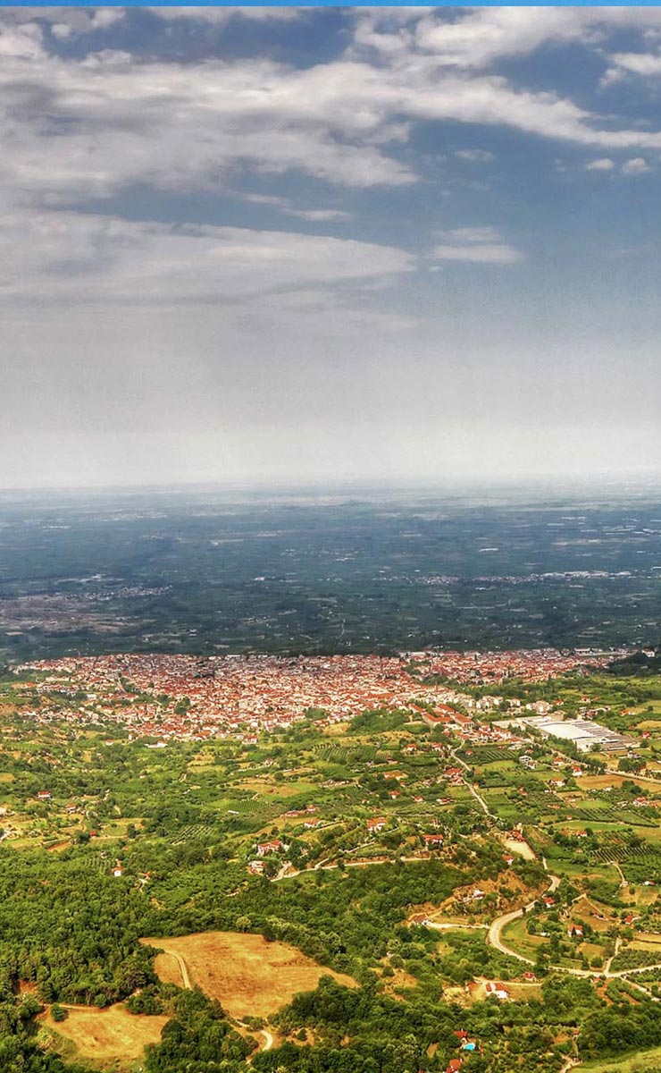 Panoramic view of Naousa. Spring