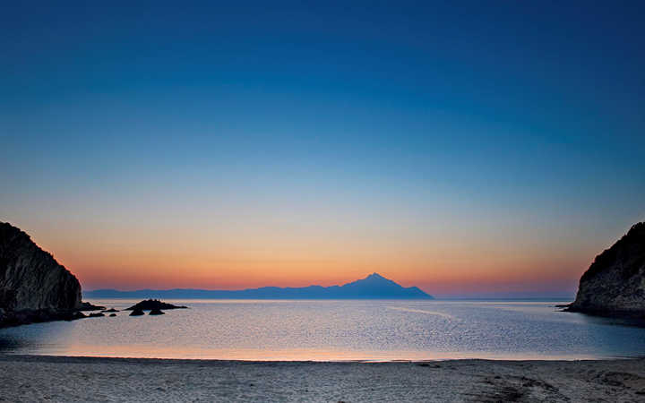 Вид на гору Афон, Халкидики Вид на гору Афон, Халкидики